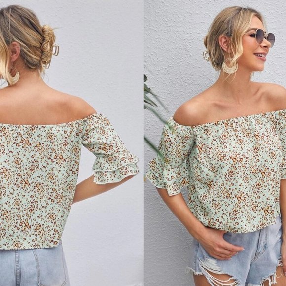 Sale 🎉 NEW! Size 4 Off Shoulder Leopard Print Top - Picture 1 of 1